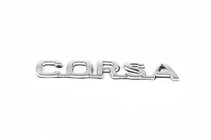 Opel Corsa B 1993–2004 Emblém – nápis Corsa 12,5 × 2,0 cm fotografie 1