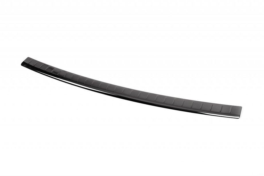 Nissan Qashqai 2014–2021 Lišta na zadní nárazník černý chrom (2014-2017, nerez) Image