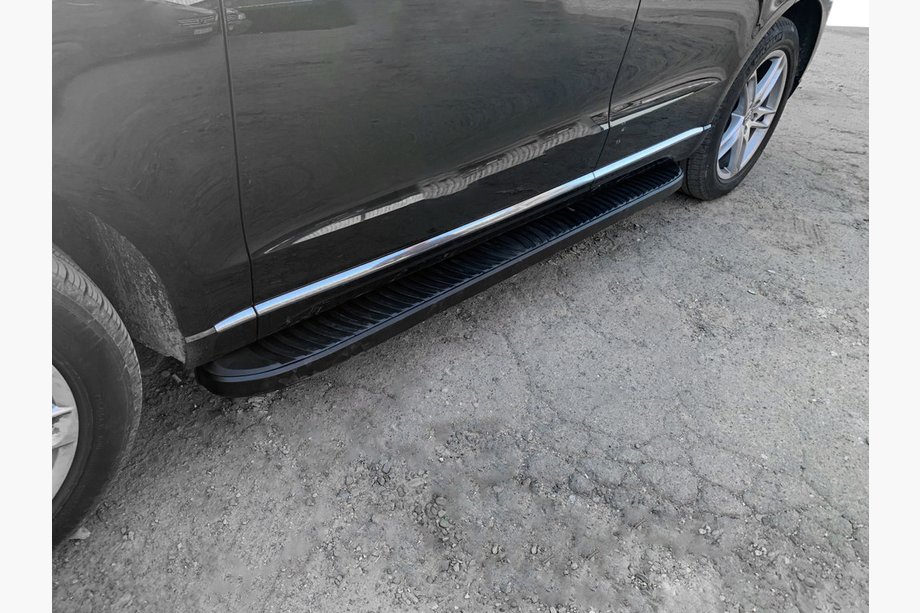 Audi Q5 2008–2017 Boční nášlapy Tayga Black (2 ks, hliník) Image
