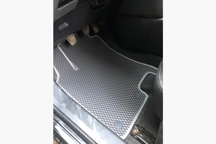 Nissan Qashqai 2007–2010 EVA autokoberce do interiéru pro +2 (3 řady, černé) Image