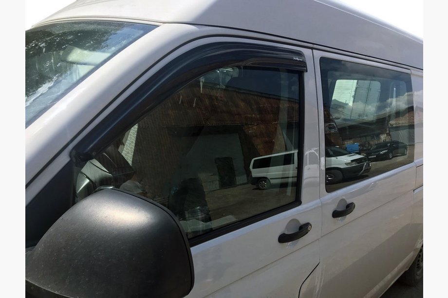 Volkswagen T5 Transporter 2003–2010 Deflektory oken (2 ks, MyRacing) Image