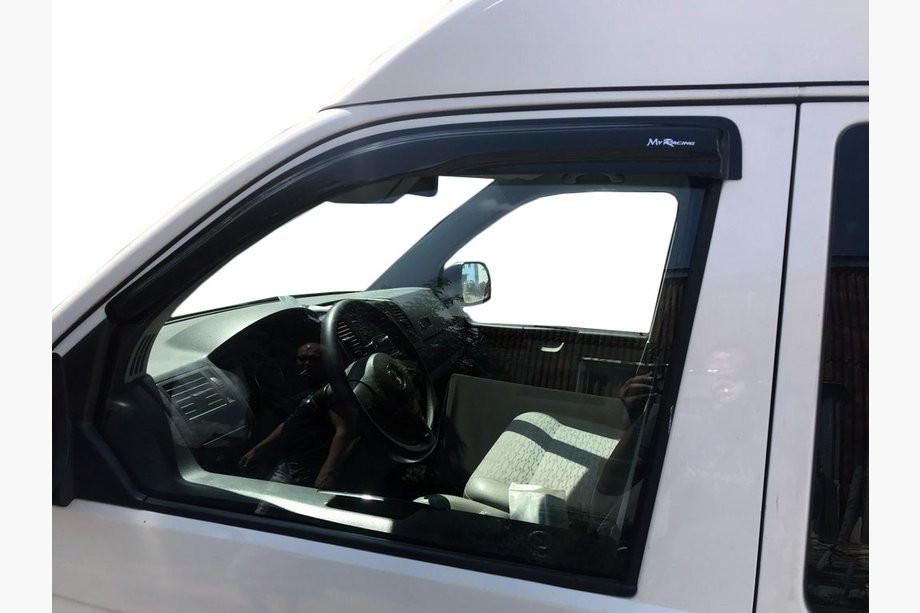 Volkswagen T5 Multivan 2003–2010 Deflektory oken (2 ks, MyRacing) Image