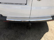 Volkswagen T5 Transporter 2003–2010 Zlevněno! Ochranná lišta zadního nárazníku s ohybem (Carmos, ocel) fotografie 1