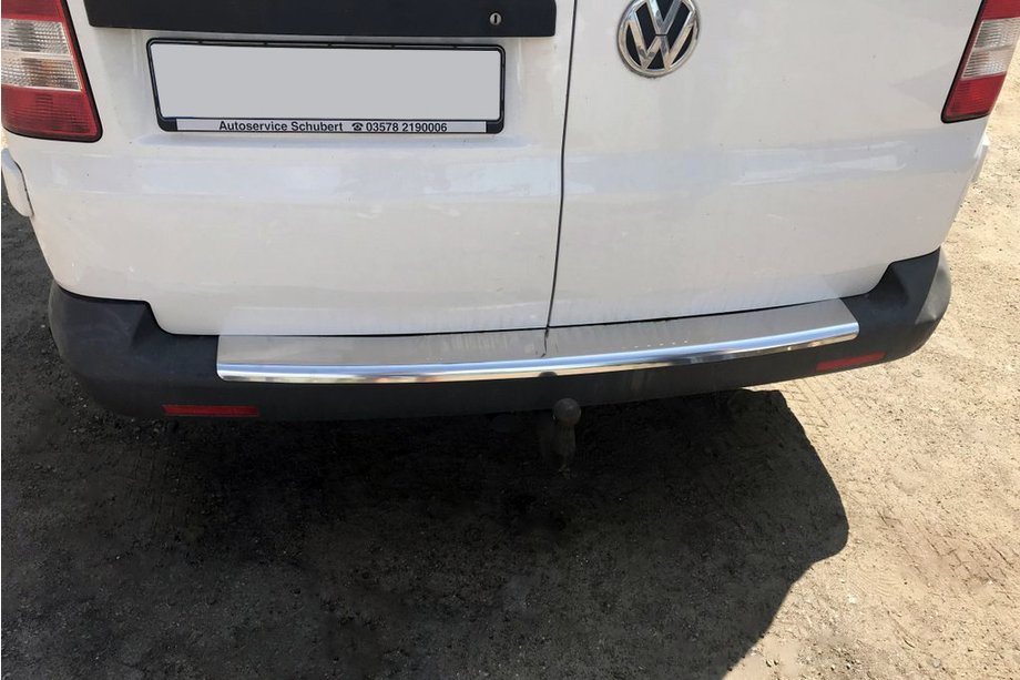 Volkswagen T5 Multivan 2003–2010 Chromové lišty na zadní nárazník s ohybem (Carmos V1, ocel) Image