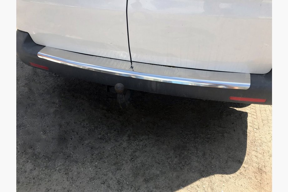 Volkswagen T5 2010–2015 Ochranná lišta zadního nárazníku s ohybem (Carmos V1, ocel) Image