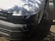 Volkswagen T5 2010–2015 Mračítka na světlomety (2 ks, k lakování) fotografie 1