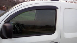 Renault Kangoo 2008–2020 Okenní deflektory (2 ks, UA) fotografie 1