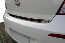 Hyundai I-20 2012–2014 Nerezová lišta na hranu víka kufru fotografie 1