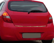 Hyundai I-20 2008–2012 Nerezová lišta na hranu víka kufru fotografie 1