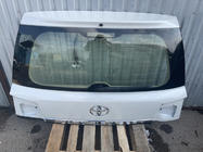 Toyota Land Cruiser 200 2007–2021 Horní víko kufru 2016+ bílé (použité, originál) fotografie 1