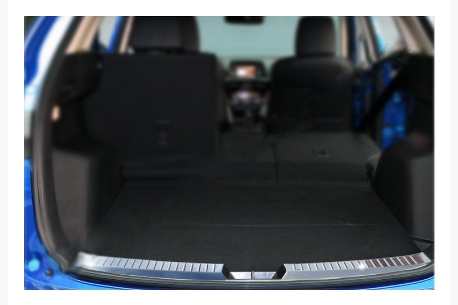 Mazda CX-5 2012–2017 Nerezová ochranná lišta zadního prahu Image