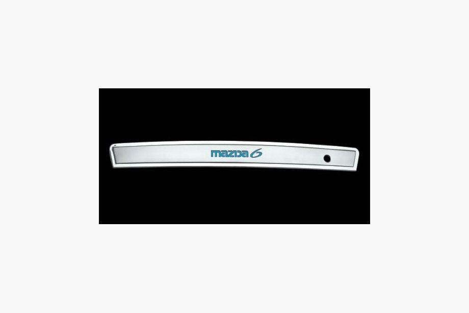 Mazda 6 2003–2008 Chromová lišta s modrým podsvícením (plast) Image