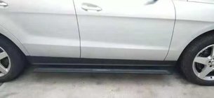Mercedes GLE/ML třída W166 2011–2018 Boční nášlapy s výsuvným mechanismem (2 ks, hliník) fotografie 2