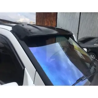 Sluneční kšilt na čelní sklo (černý lesk, 5 mm) Mercedes Vito W638 1996–2003 fotografie 2
