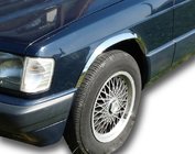 Mercedes W201 (190) 1982–1993 Lemy blatníků 1988-1993 (4 ks, nerez) fotografie 1
