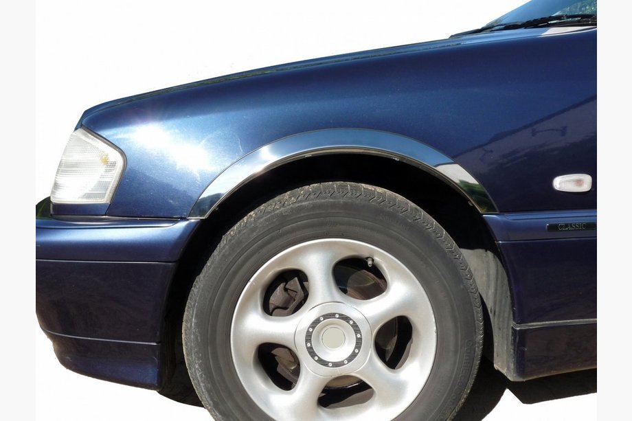 Mercedes C-class W202 1993–2001 Nerezové lišty na lemy blatníků (4 ks) Image