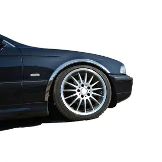 Nerezové lišty na lemy blatníků (4 ks) BMW řada 5 E39 1996–2003 fotografie 1