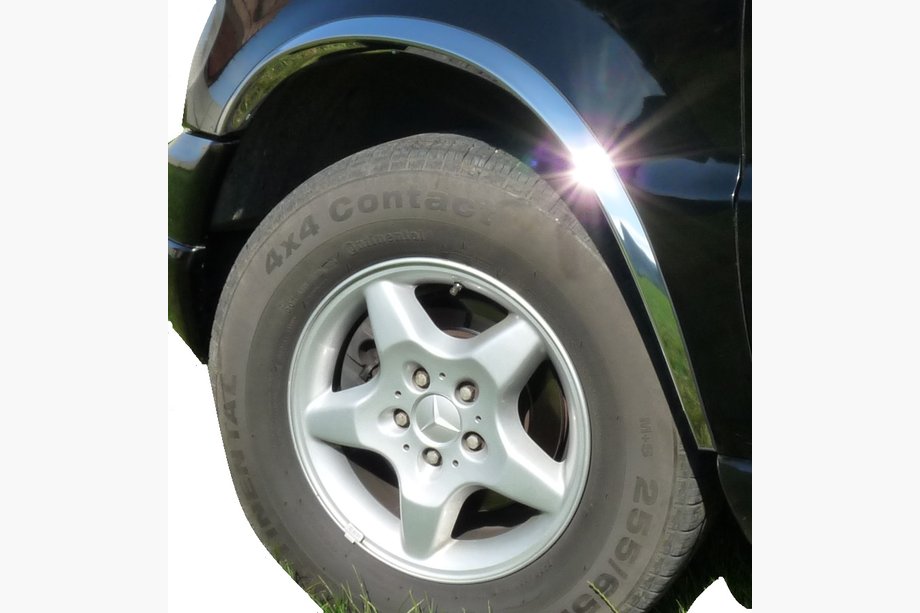 Mercedes ML W163 1997–2005 Nerezové lišty na lemy blatníků (4 ks) Image