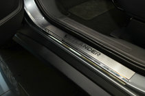 Mitsubishi Outlander 2012–2021 Nerezové kryty prahů Nataniko (4 ks, nerez) fotografie 1