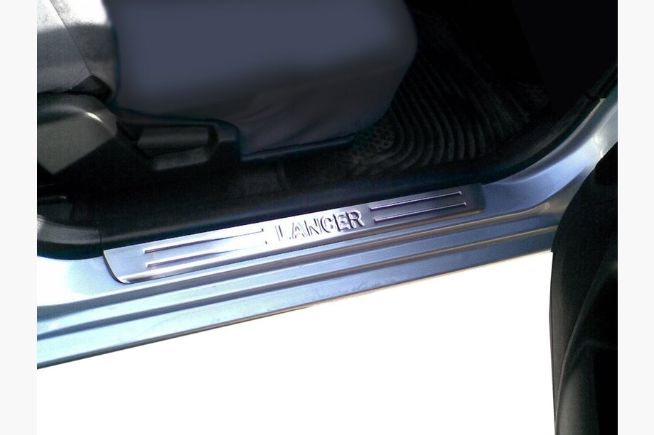 Mitsubishi Lancer 9 2004–2008 Nerezové kryty prahů OmsaLine (4 ks, nerez) Image