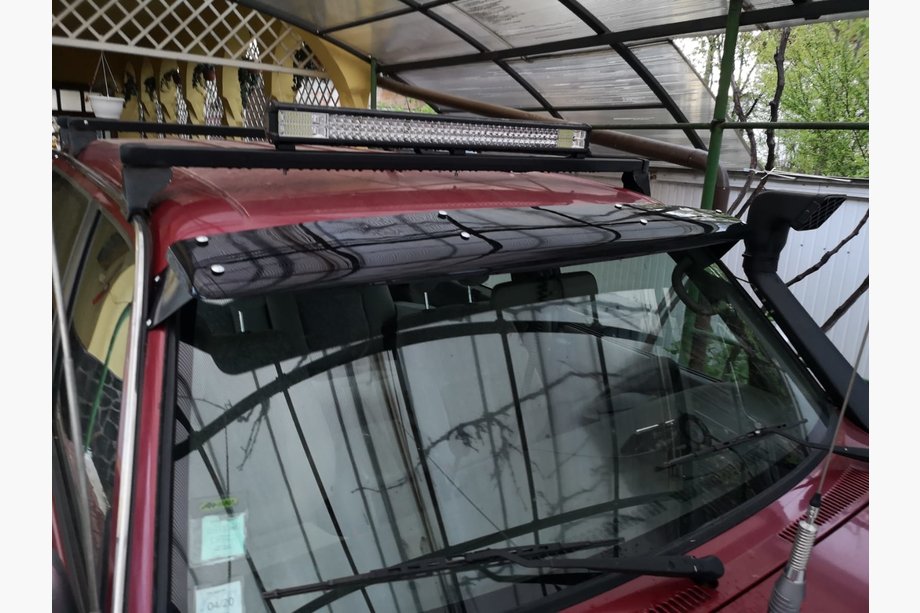 Nissan Patrol Y61 1997–2011 Sluneční clona na čelní sklo Image