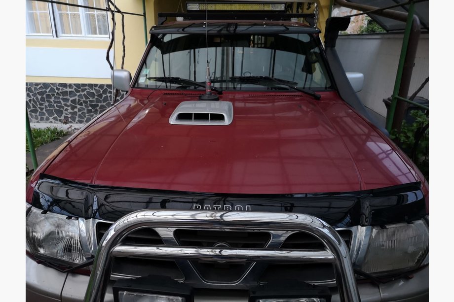 Nissan Patrol Y61 1997–2011 Deflektor kapoty 1997-2004 (VIP) Image