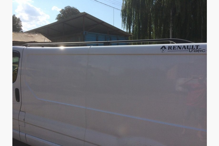 Nissan Primastar 2002–2014 Černé střešní ližiny Krátká verze, kovové patky Fotografie 8