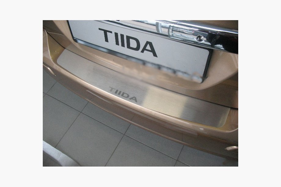 Nissan Tiida 2004–2011 Ochranná lišta zadního nárazníku Nathaniko (nerez) Image