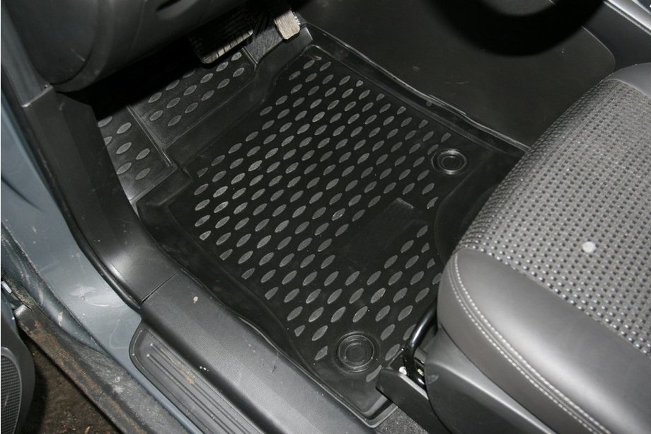 Chevrolet Captiva 2006–2019 (2011↗) Gumové koberečky do interiéru (4 ks, Novline) Image