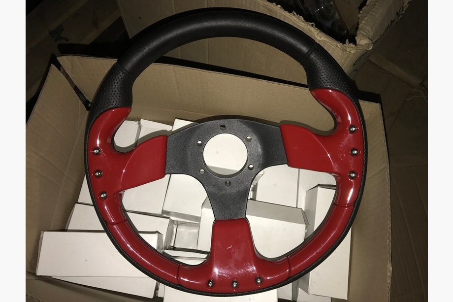 VAZ 2108-2109 1984–2011 Volant červený (s adaptérem) Image