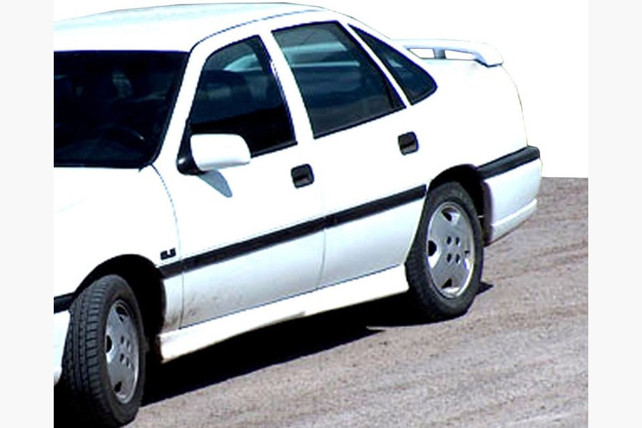 Opel Vectra A 1987–1995 Boční prahy Sport (k lakování) Fotografie 1