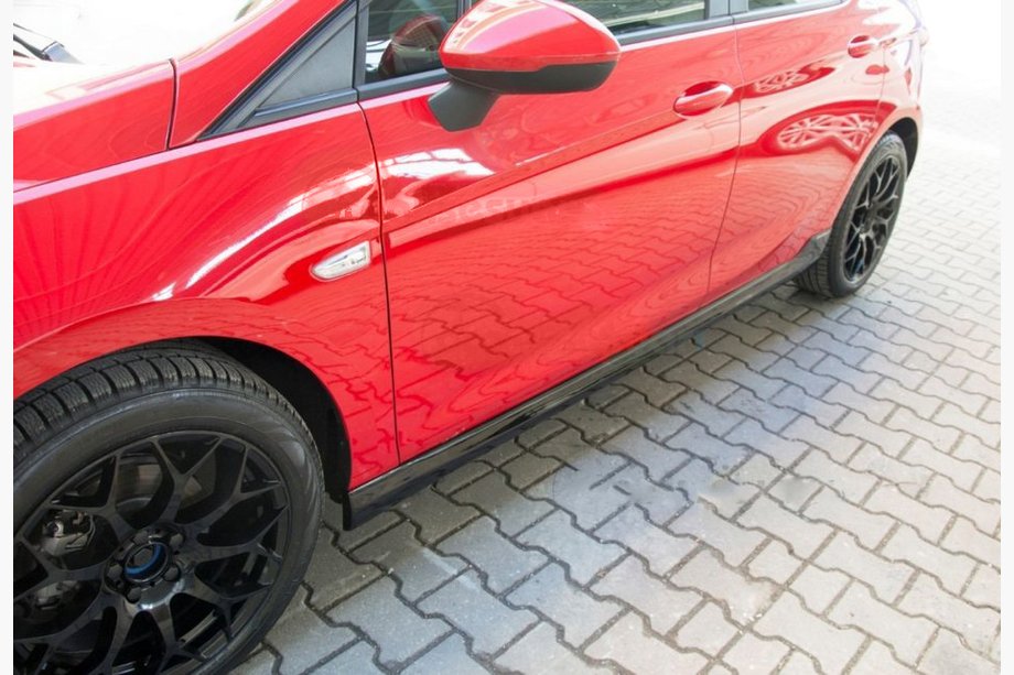 Opel Astra K 2016–2021 Boční prahy HB (k lakování) Image