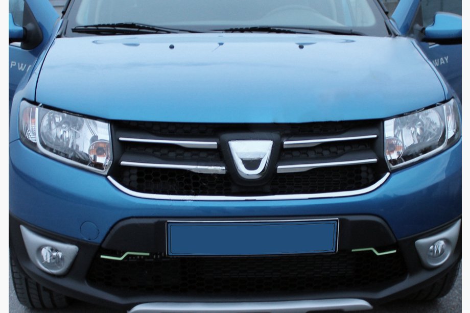 Dacia Logan MCV 2013–2020 Nerezové lišty na masku chladiče (4 ks) Image