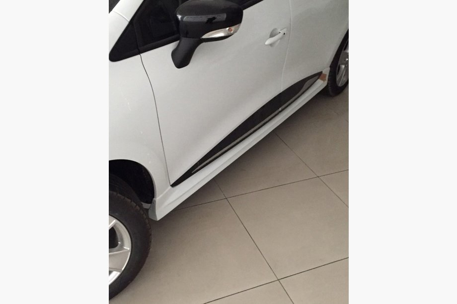 Renault Clio IV 2012–2019 Boční prahy (k lakování) Image