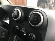 Mercedes Citan 2013–2021 Ozdobné rámečky vnitřních výdechů ventilace (4 ks, nerez) fotografie 1