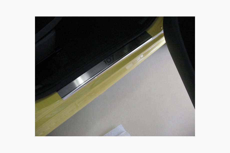 Peugeot 107 2005–2014 Nerezové kryty prahů Natanika Premium (4 ks) Image