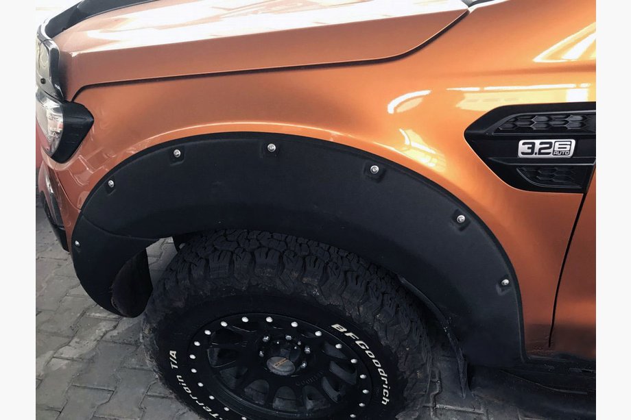 Ford Ranger 2011–2022 Rozšiřující lemy blatníků (na šrouby) Image