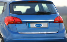 Kia Venga 2010–2019 Nerezová lišta nad SPZ fotografie 1