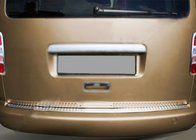 Volkswagen Caddy 2010–2015 Rovná lišta na zadní nárazník (Omsa, nerez) Lesklá fotografie 2