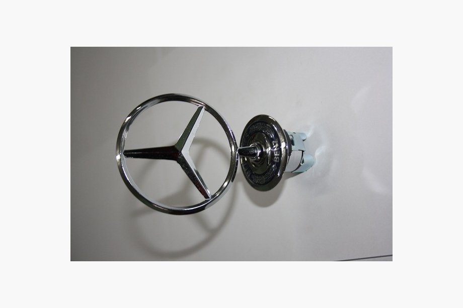 Mercedes S-сlass W221 2005–2013 Zaměřovač kapoty Mercedes 221 Image