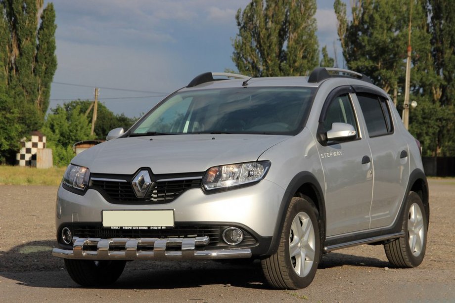 Dacia Sandero 2013–2020 Přední ochranný rám ST015 (nerez) Image