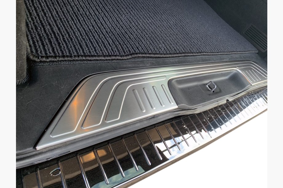 Mercedes Vito/V-class W447 2014– Ochranná lišta prahu kufru (nerez) Image