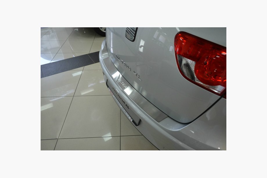 Seat Altea 2004–2015 Nerezová ochranná lišta na zadní nárazník Натаніка (XL, nerez) Image