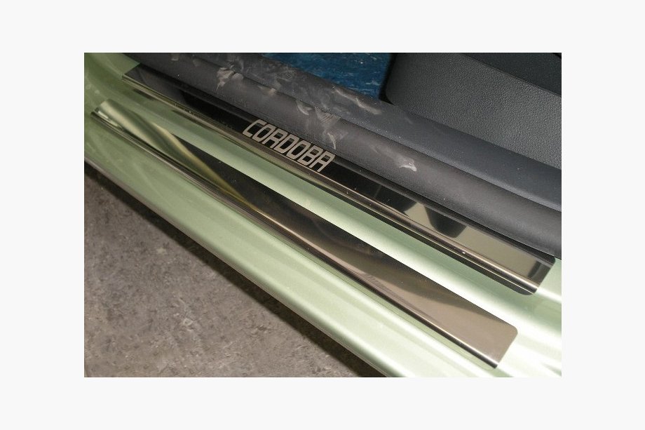 Seat Cordoba 2000–2009 Chromové kryty prahů Nataniko (8 ks, nerez) Image