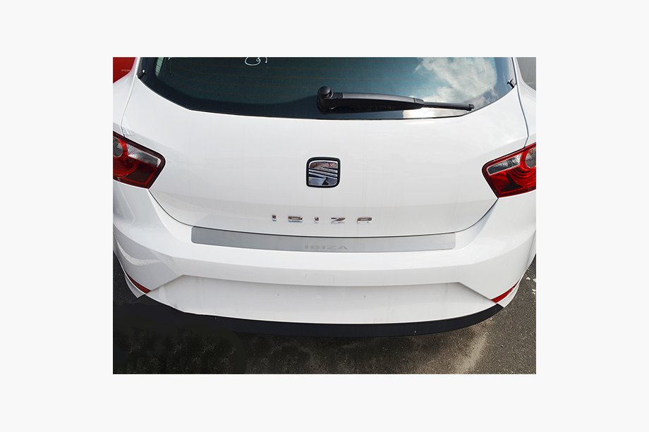Seat Ibiza 2010–2017 Ochranná lišta zadního nárazníku Nathaniko (nerez) Image