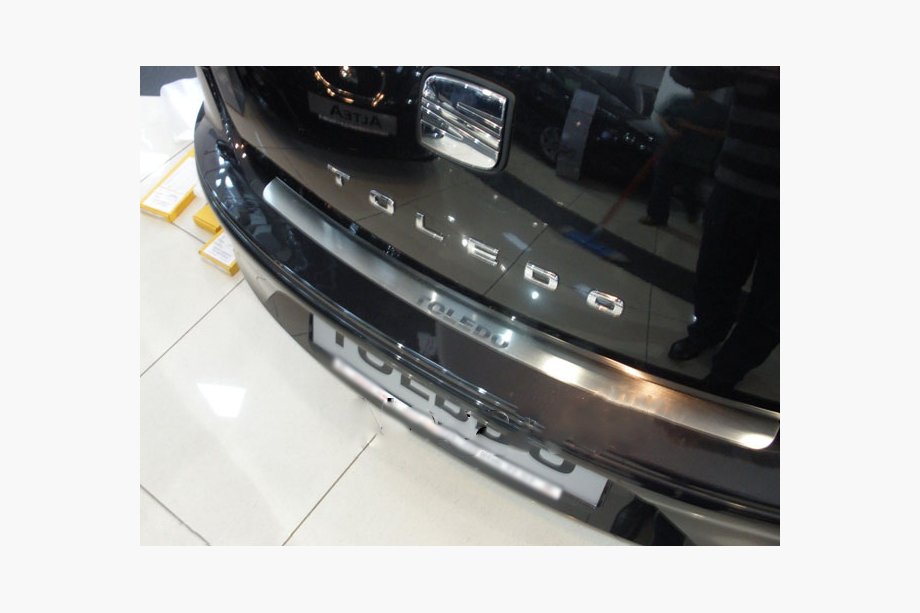 Seat Toledo 2005–2012 Ochranná lišta zadního nárazníku Nathaniko (nerez) Image