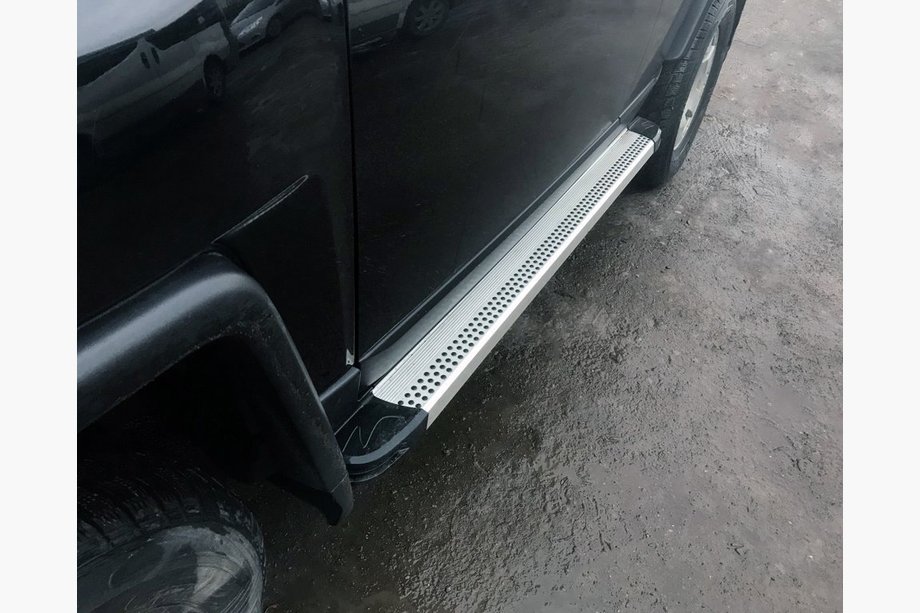 Toyota FJ Cruiser 2006–2022 Boční nášlapy Maya V2 (2 ks, hliník) Fotografie 7