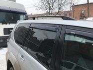 Toyota Land Cruiser Prado 120 2002–2009 Černé turecké střešní ližiny Plastové patky fotografie 9