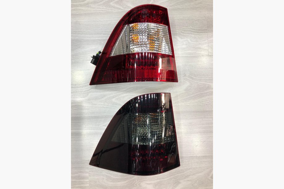 Mercedes ML W163 1997–2005 Zadní LED světla (2 ks) Image