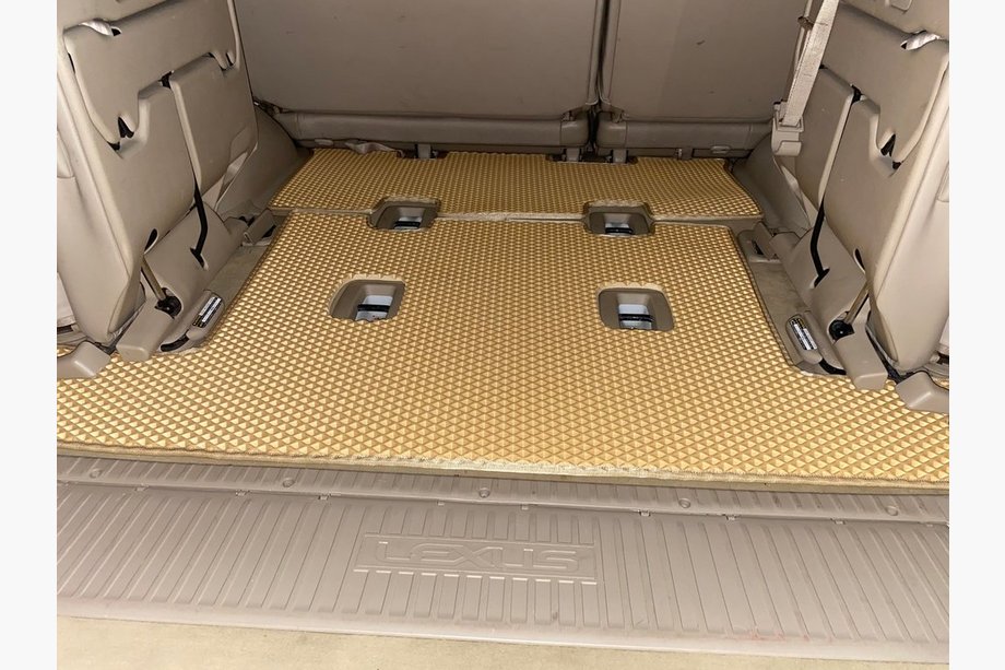 Toyota Land Cruiser 100 1998–2007 EVA rohož do kufru, 2 ks, béžová (7 míst) Fotografie 1